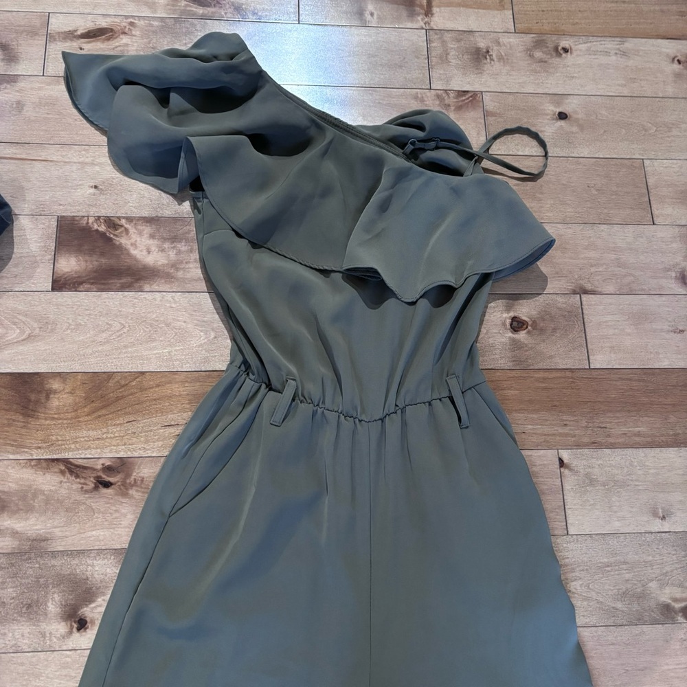 H&M khaki green one sleeve pantsuits / jumpsuit